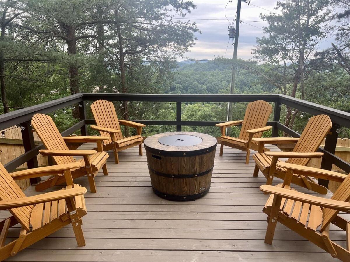 Whiskey Ridge 3 Bdrm Cabin-Firepit, Fenced Yard, Hot Tub Villa Pigeon Forge Ngoại thất bức ảnh